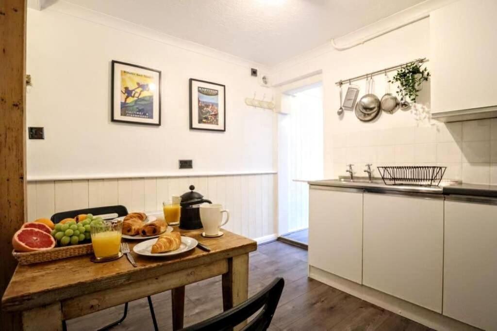 Cute Cottage 4 Mins From Cafes Station And Sea St Leonards-on-Sea Exterior foto
